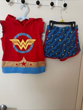 DC Comics Wonder Woman Red, Blue & Gold Hooded Kids Set